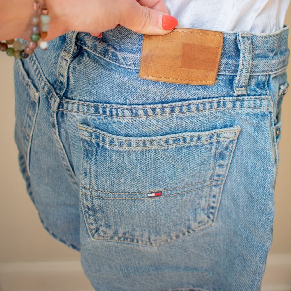 Vintage Tommy Hilfiger Denim Boyfriend Jean Shorts Size 6